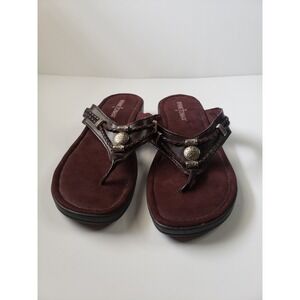 Minnetonka Women's 7 Silver Accented Brown Leather Thong Sandals Flip Flops